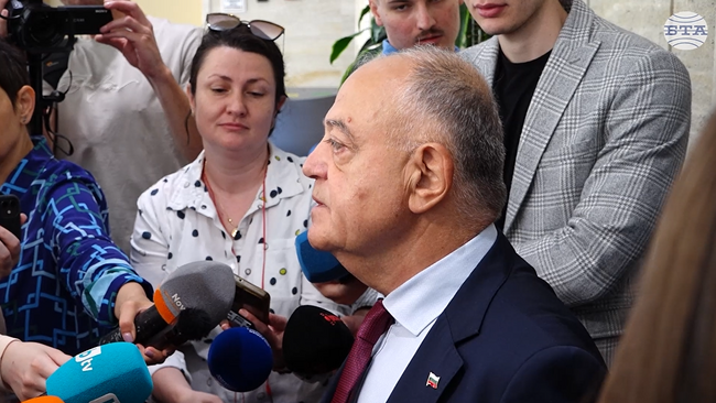 Не подкрепяме този вот на недоверие, разчитаме го като опит на проруските сили да спънат България на финалната права за еврозонат, коментира Атанас Атанасов