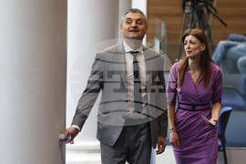 Парламент - заседание