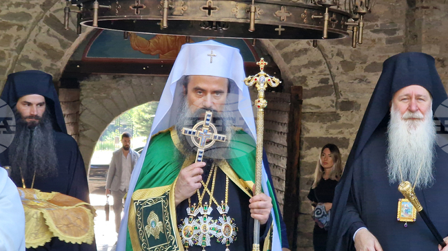 Бачковски манастир - патриарх Даниил - литургия