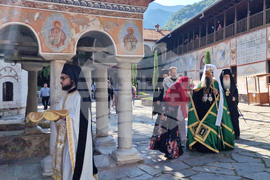 Бачковски манастир - патриарх Даниил - литургия