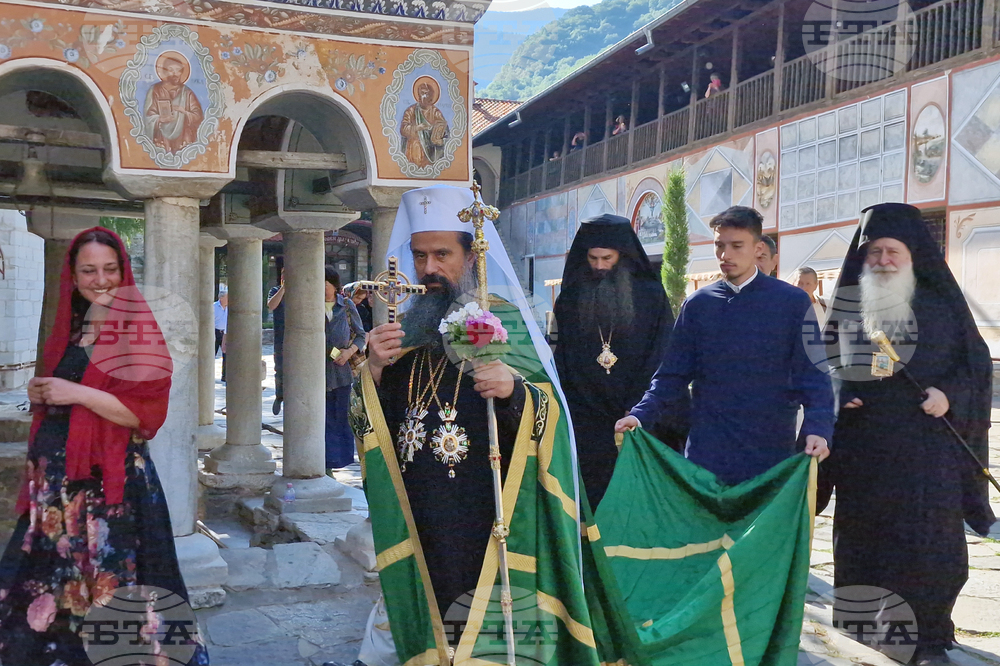 Бачковски манастир - патриарх Даниил - литургия