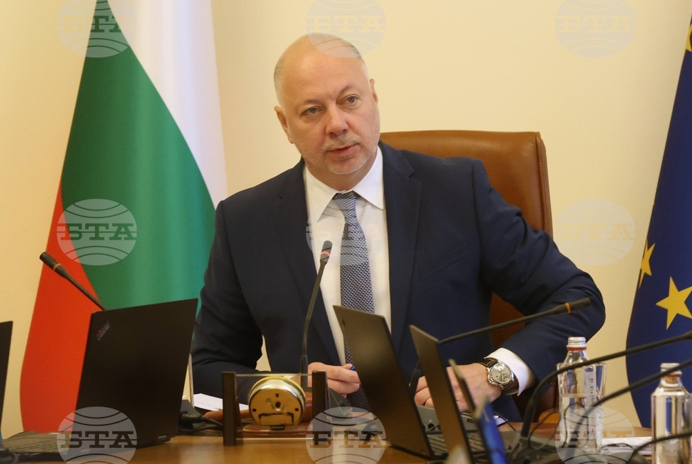 В момента е важно да обезпечим свободата и спокойствието на пътуващите по време на отпуските, каза премиерът Росен Желязков