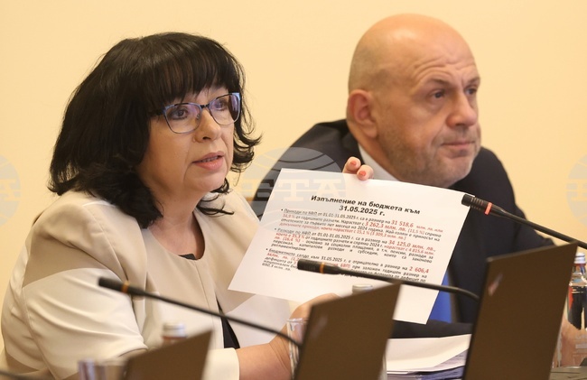 Приходите в бюджета нарастват с 3,2 млрд. лв. или 11,5% спрямо същия период на миналата година, каза финансовият министър Теменужка Петкова
