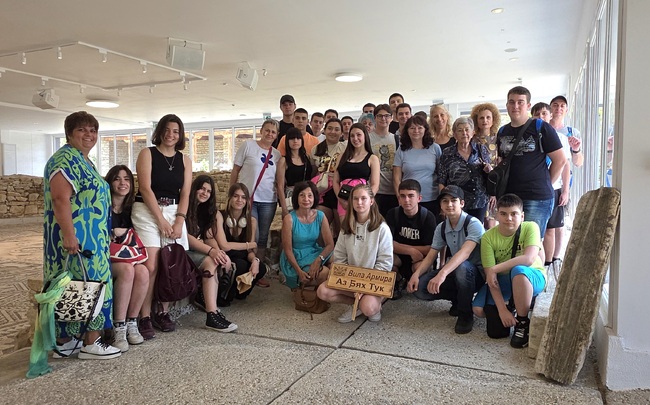 40 старозагорски младежи бяха наградени от кмета Живко Тодоров с екскурзия за своята инициативност