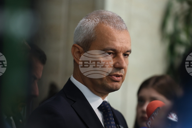 С бюджетната си политика правителството води държавата към фалит, смята Костадин Костадинов 