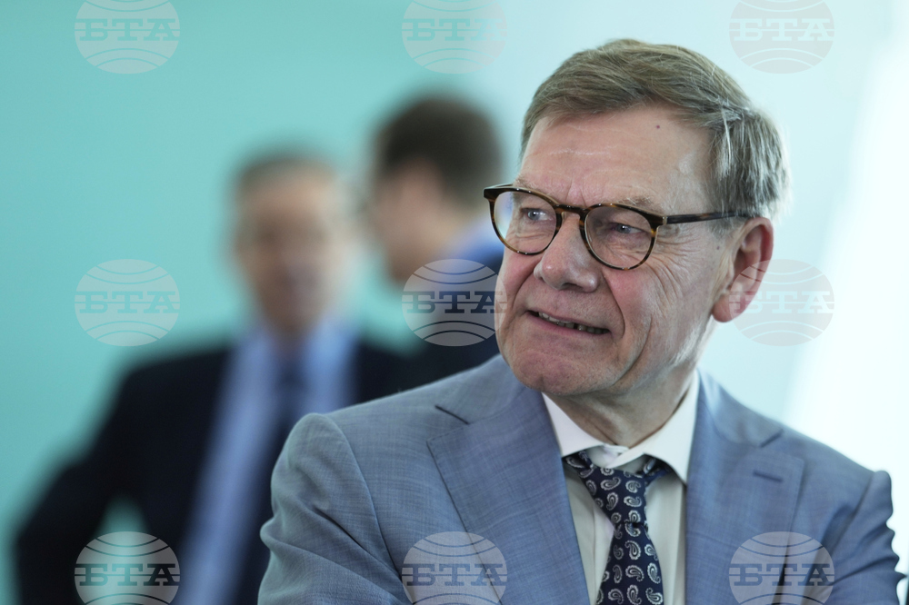 Германският външен министър Йохан Вадефул призова за бързо формиране на правителство в Косово по време на посещение в Прищина