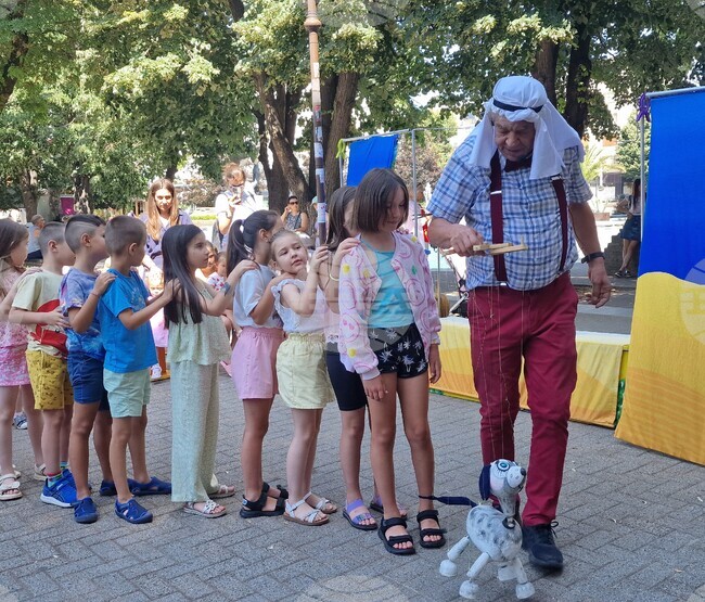 Образователни и спортни прояви предлага в лятната си програма за деца Регионална библиотека „Христо Смирненски“ в Хасково