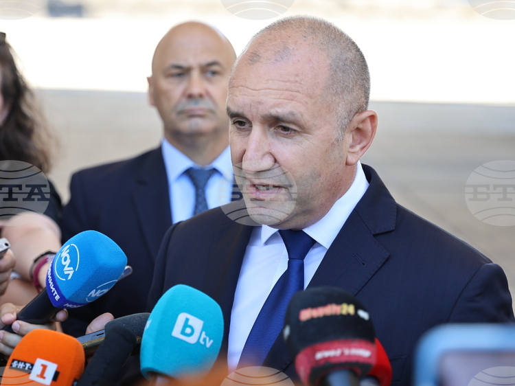 President Radev Urges Swift Action on F-16 Logistics Support Contract