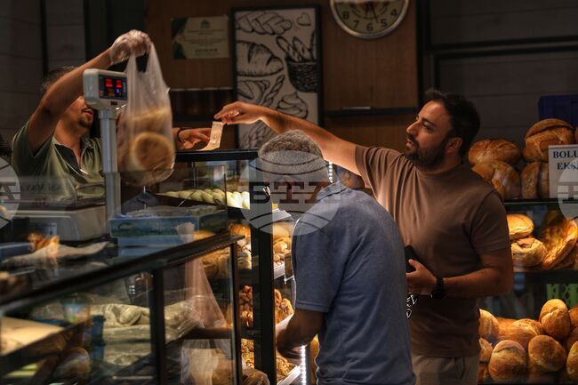 Инфлацията в Турция се забавя повече от очакваното през ноември, достигайки 31,07 процента на годишна база