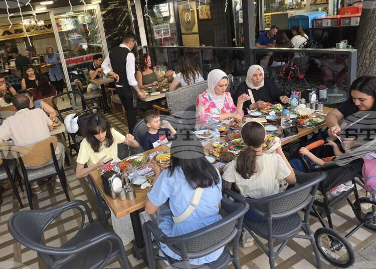 Turkish Ministry of Trade Plans to Ban Inclusion of Tips and Service Charges in Customer Bills