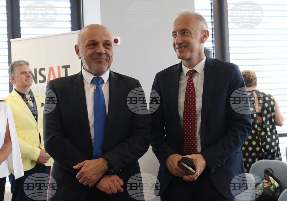 Вицепремиерът Томислав Дончев и министър Красимир Вълчев ще представят мерки за развитието на Технологичното училище "Електронни системи" 