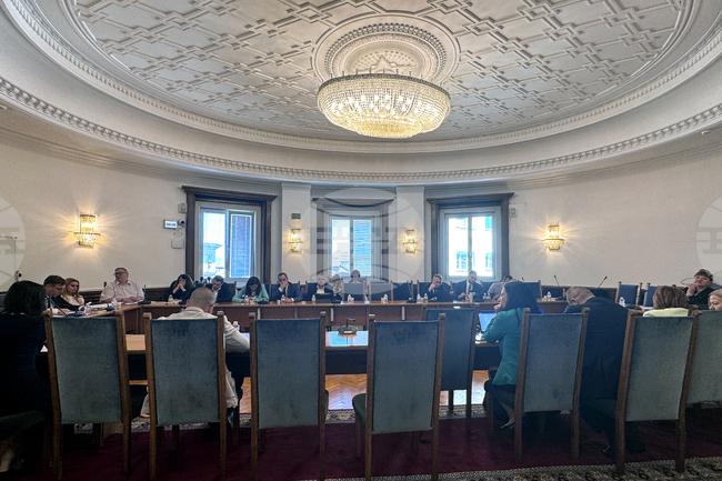 Правната комисия в Народното събрание гласува на първо четене законови промени за арбитражите 