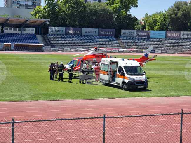 Медицински хеликоптер транспортира 22-годишен пациент от Русе до София