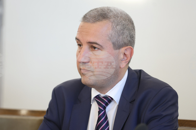 Трябва да направим възможното за преодоляване на дефицитите, каза зам.-министър Кръстев за 13-годишното дете от Видин, проявило агресия