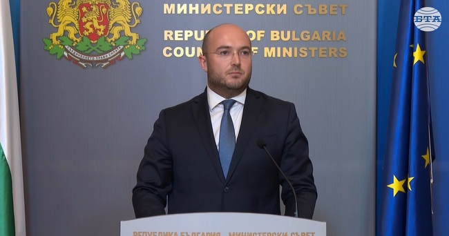 Свиквам съвещание с Нотариалната камара и подготвяме законодателни промени, каза министър Георги Георгиев по повод имотни измами