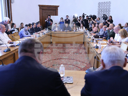 Парламент - кръгла маса - млади лекари - заплащане