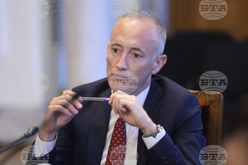 Министерството на образованието и науката обмисля въвеждането на интегрални изпити, обединяващи математика и природни науки