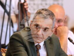 Парламент - кръгла маса - млади лекари - заплащане