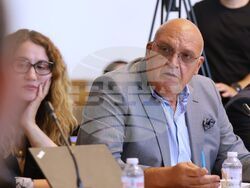 Парламент - кръгла маса - млади лекари - заплащане