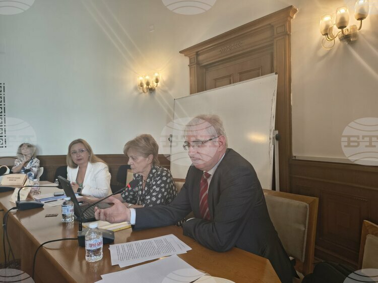 Economic and Social Council Flags Wide Regional GDP Divide and Labour-Market Imbalances