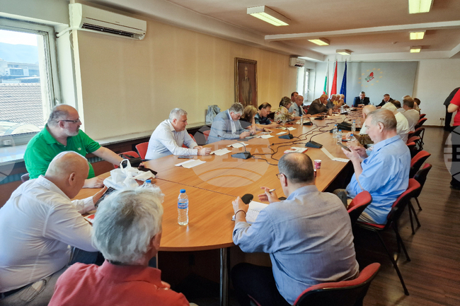 Експерти обсъдиха необходимостта от развитие на кооперациите като основна форма на социална и солидарна икономика 