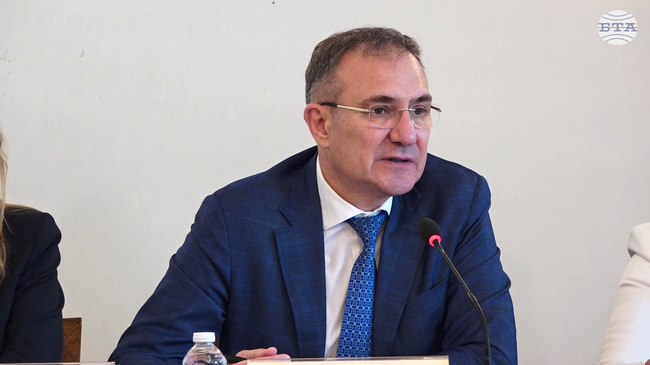 Месечната помощ за отопление през следващия зимен сезон ще бъде 121,34 лв., обяви министър Гуцанов