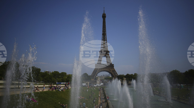 Разнопосочно закриха търговията борсовите индекси в Европа, акциите на отбранителните компании поевтиняха