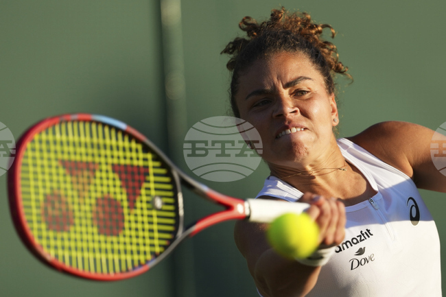 Джазмин Паолини преодоля четвъртфиналите на тенис турнира в Синсинати с обрат срещу Коко Гоф