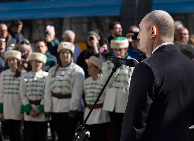 Президентът Румен Радев: Левски продължава да сочи пътя към онази република, която остава блян за поколения българи