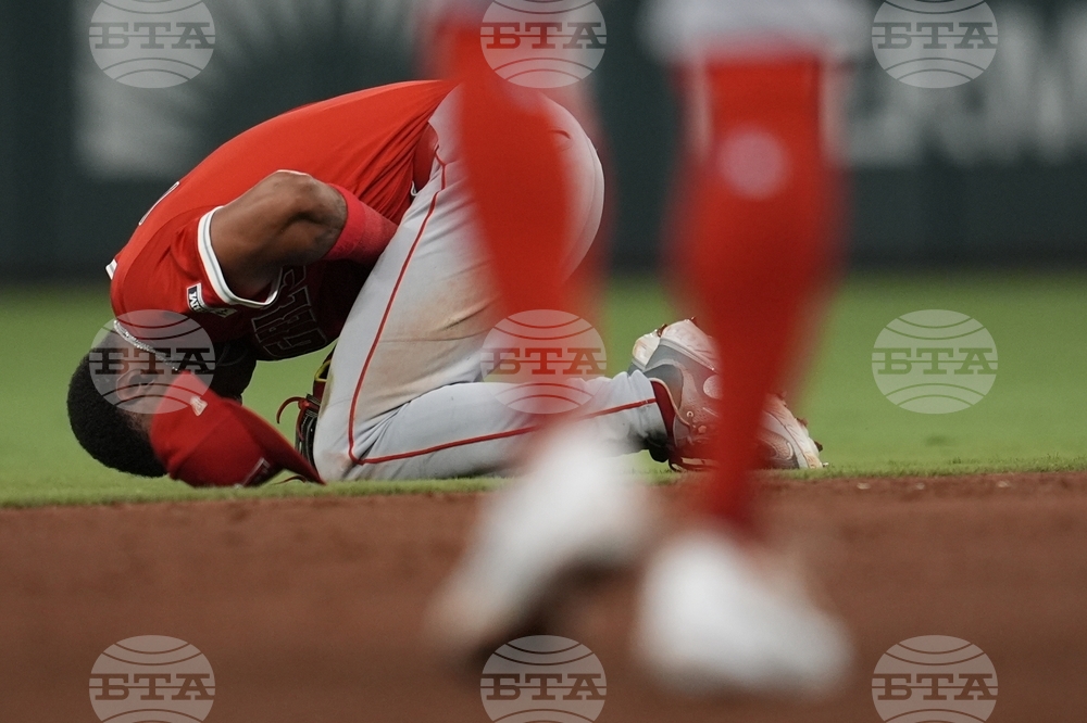 Angels Braves Baseball