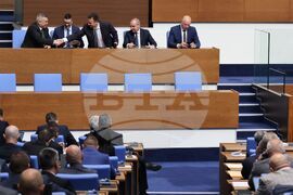 Парламент - вот на недоверие - дебати