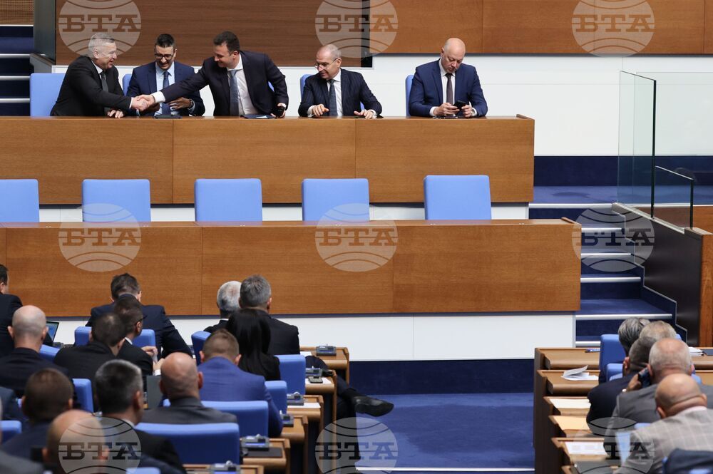 Парламент - вот на недоверие - дебати