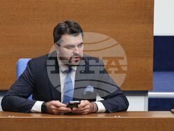 Парламент - вот на недоверие - дебати