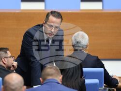 Парламент - вот на недоверие - дебати