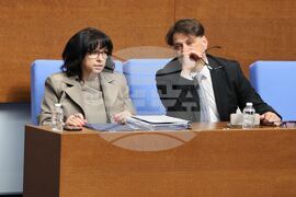 Парламент - вот на недоверие - дебати