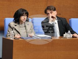 Парламент - вот на недоверие - дебати