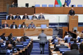 Парламент - вот на недоверие - дебати