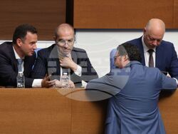 Парламент - вот на недоверие - дебати