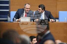 Парламент - вот на недоверие - дебати