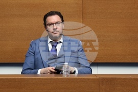 Парламент - вот на недоверие - дебати