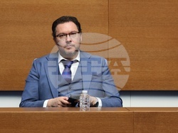 Парламент - вот на недоверие - дебати