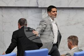 Парламент - вот на недоверие - дебати
