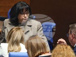 Парламент - вот на недоверие - дебати