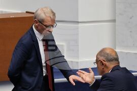 Парламент - вот на недоверие - дебати