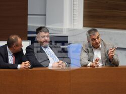 Парламент - вот на недоверие - дебати