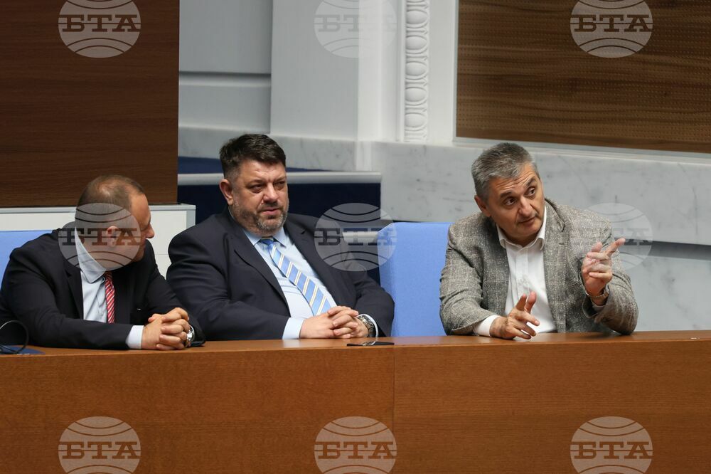 Парламент - вот на недоверие - дебати