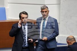 Парламент - вот на недоверие - дебати