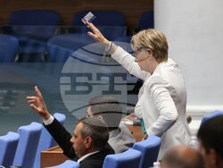 Парламент - вот на недоверие - дебати