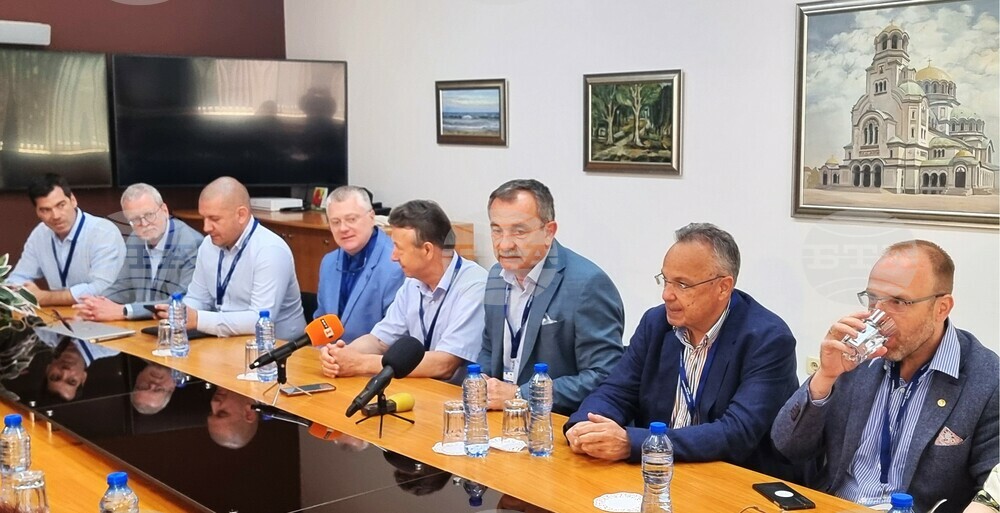Високите токчета, обездвижването и наднорменото тегло водят до болки в глезените и ходилата, посочи специалист