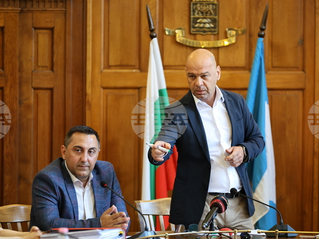 Всички усилия са насочени стадионите на Ботев и Локомотив да бъдат довършени през 2026 година, заяви кметът на Пловдив Костадин Димитров